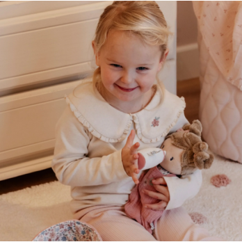 Boneca Bebé Rosa com Alcofa